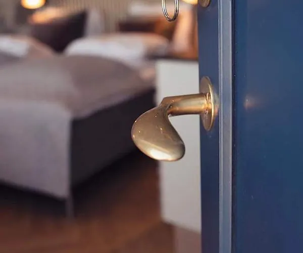 Dock House 95-97 מידלפרט