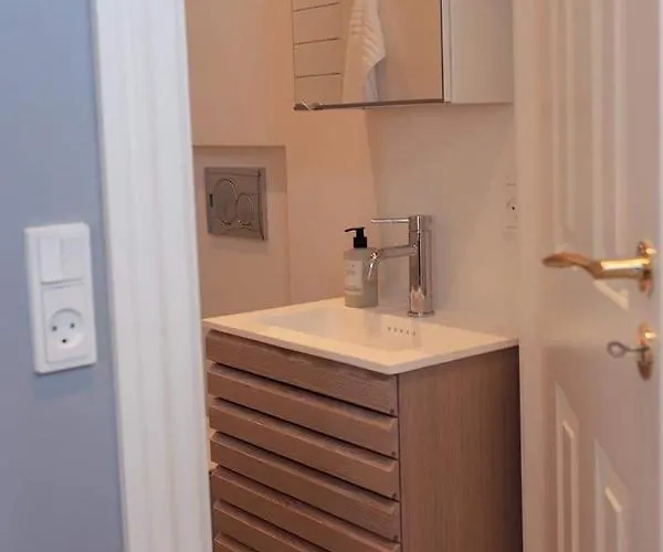 דירה Dock House 95-97